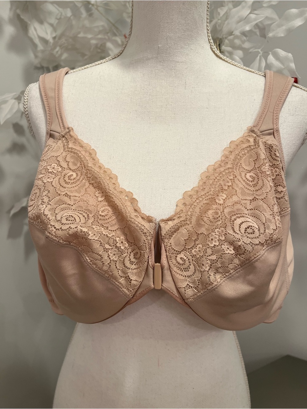 Glamorise Lace-Trim Full Coverage Bra in Blush